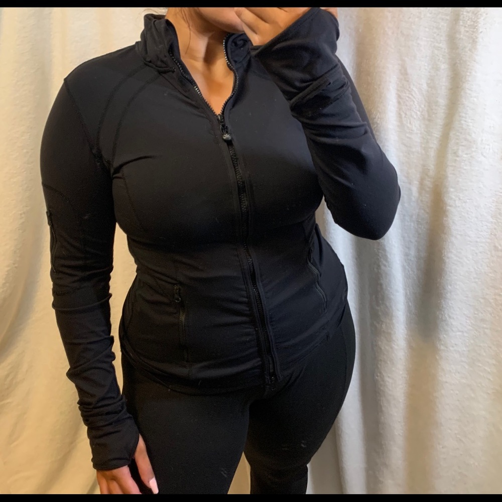 Kirkland zip-up size small.